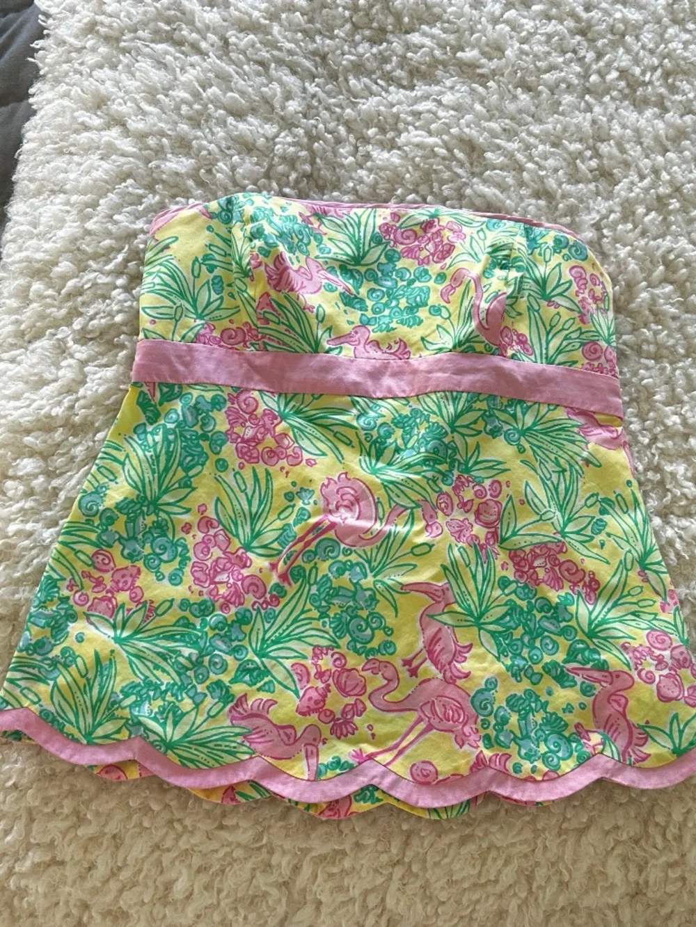 LILLY PULITZER PINK GREEN FLAMINGO STRAPLESS TOP SIZE 2 - Picture 2 of 9